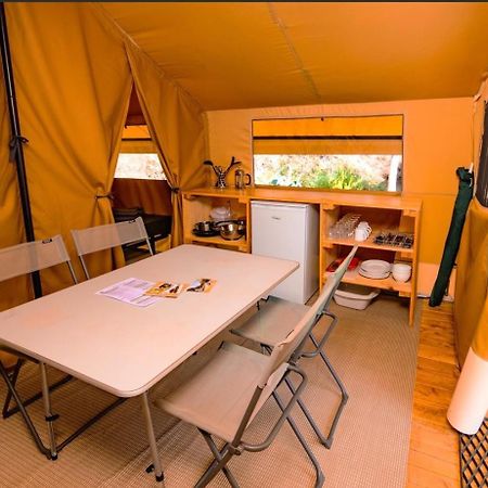 Camping Onlycamp Les Berges De L'Yonne Hotel Coulanges-sur-Yonne Ngoại thất bức ảnh