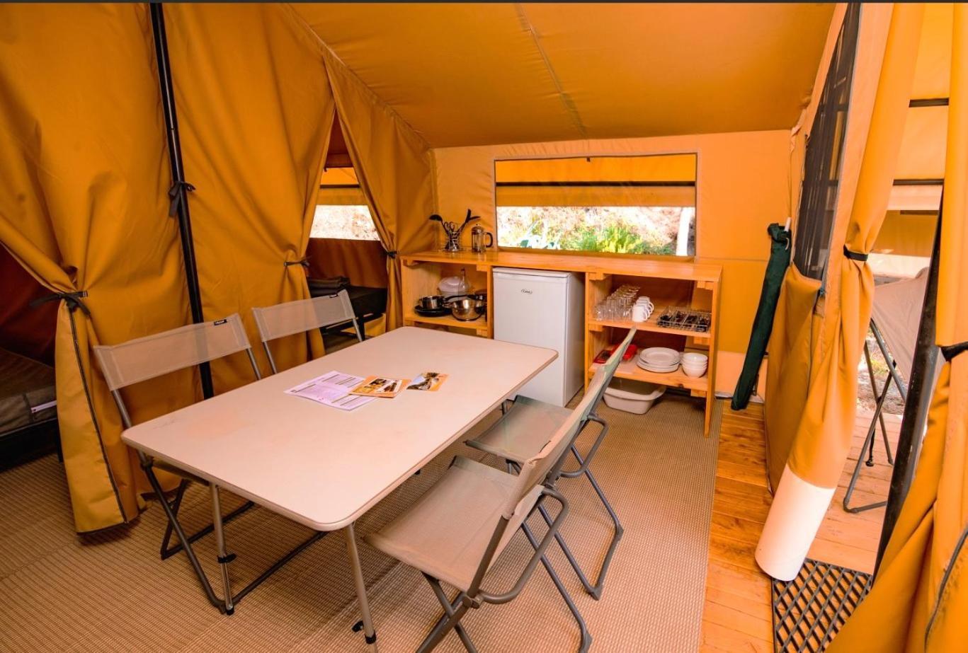 Camping Onlycamp Les Berges De L'Yonne Hotel Coulanges-sur-Yonne Ngoại thất bức ảnh