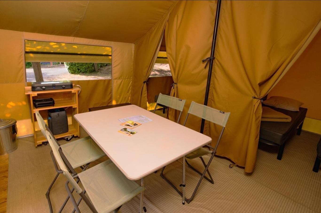 Camping Onlycamp Les Berges De L'Yonne Hotel Coulanges-sur-Yonne Ngoại thất bức ảnh